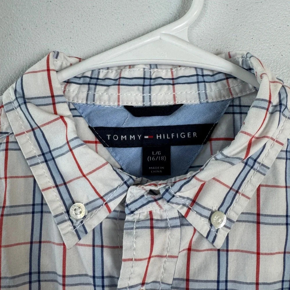 Tommy Hilfiger Boys Red White Blue Plaid Button Down Shirt Large 16/18 T874321Q